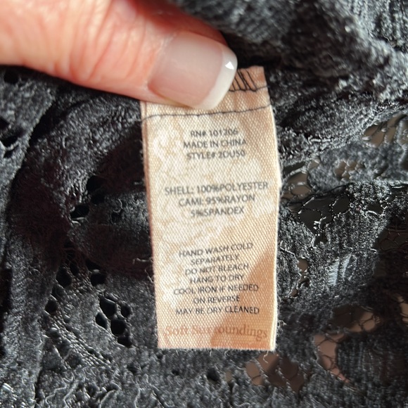 Soft Surroundings Black lace ruffle hem button up tunic szS - Picture 7 of 11